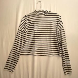 F21 Mock Neck Crop Top